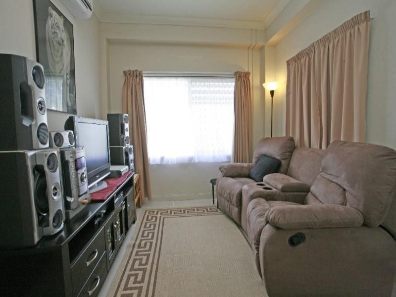 3/136 Queens Road, Hermit Park QLD 4812