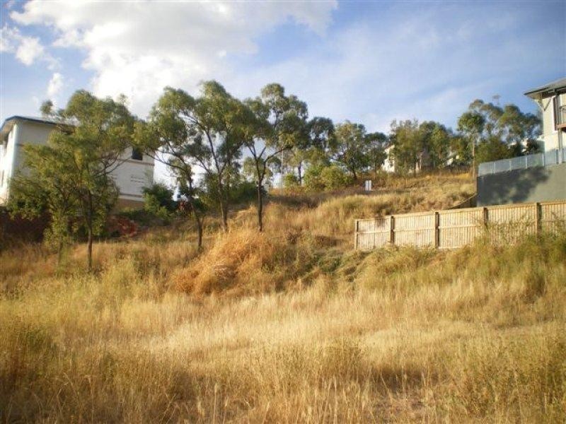 20 The Point, Castle Hill QLD 4810