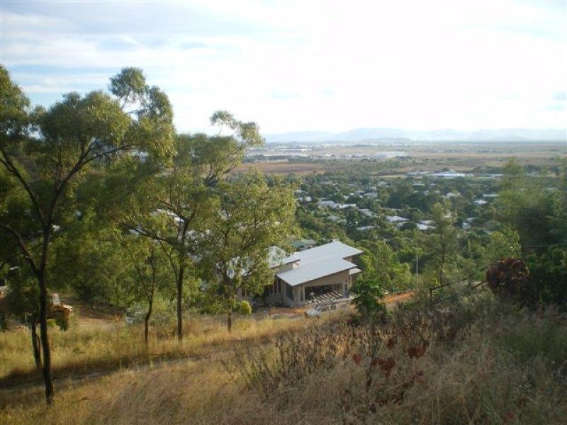 20 The Point, Castle Hill QLD 4810