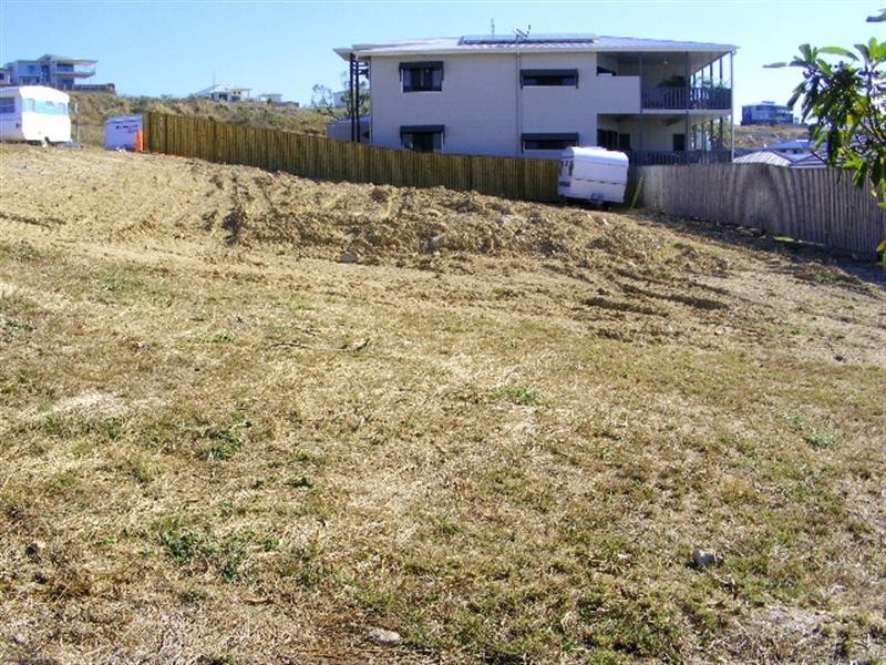 8 Platypus Street, Bushland Beach QLD 4818