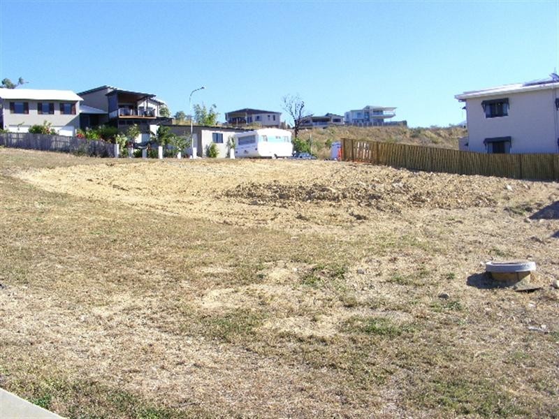 8 Platypus Street, Bushland Beach QLD 4818