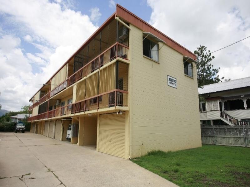 1/12 The Avenue, Hermit Park QLD 4812