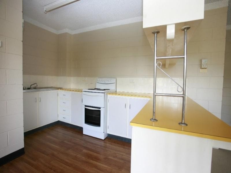 1/12 The Avenue, Hermit Park QLD 4812