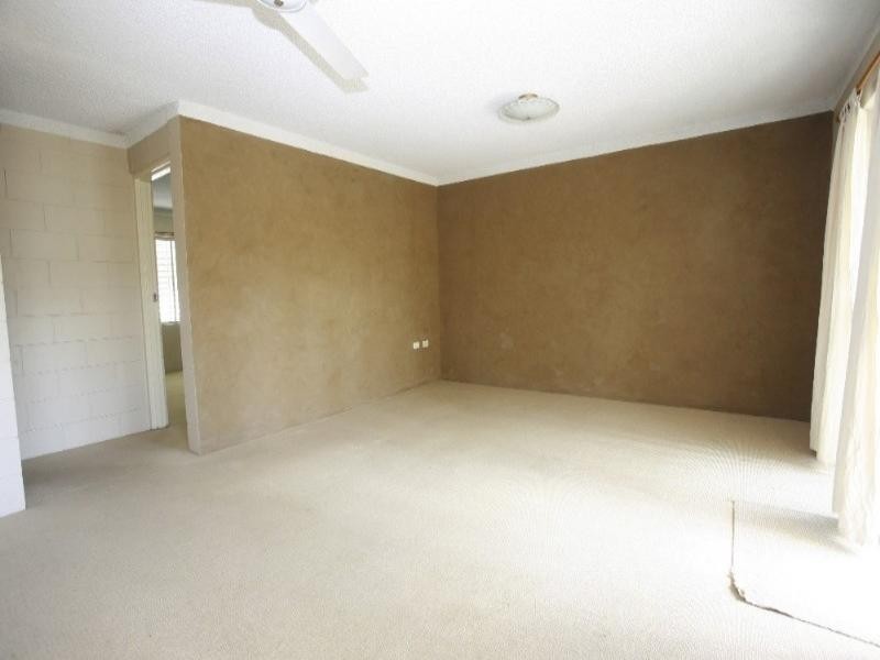 1/12 The Avenue, Hermit Park QLD 4812