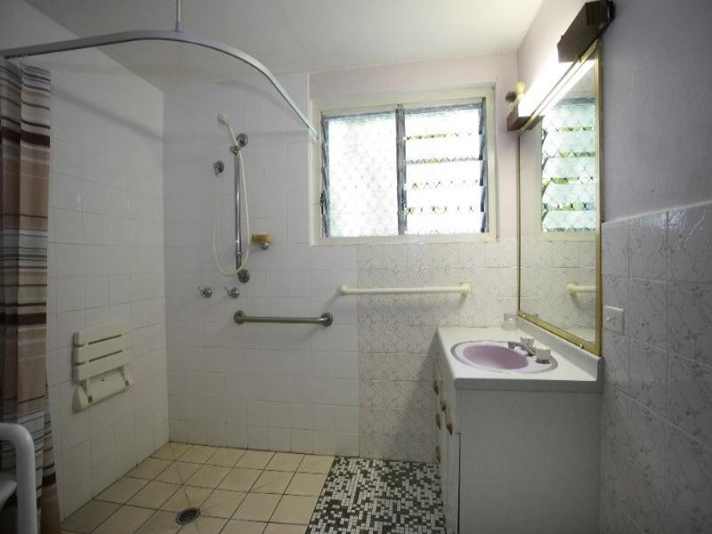 62 Paxton Street, North Ward QLD 4810