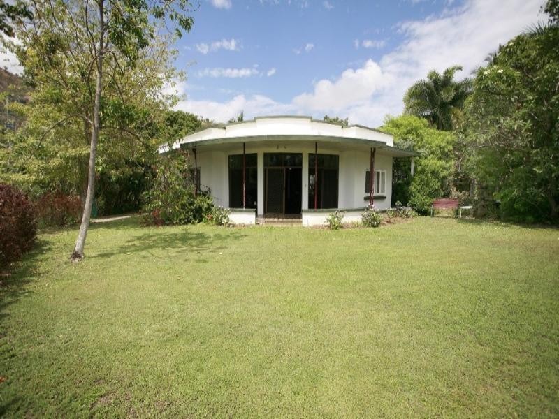 62 Paxton Street, North Ward QLD 4810