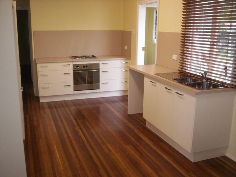 Railway Estate QLD 4810