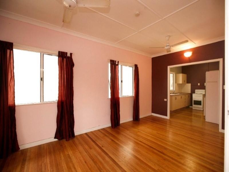 1a Cowley Street, West End QLD 4810