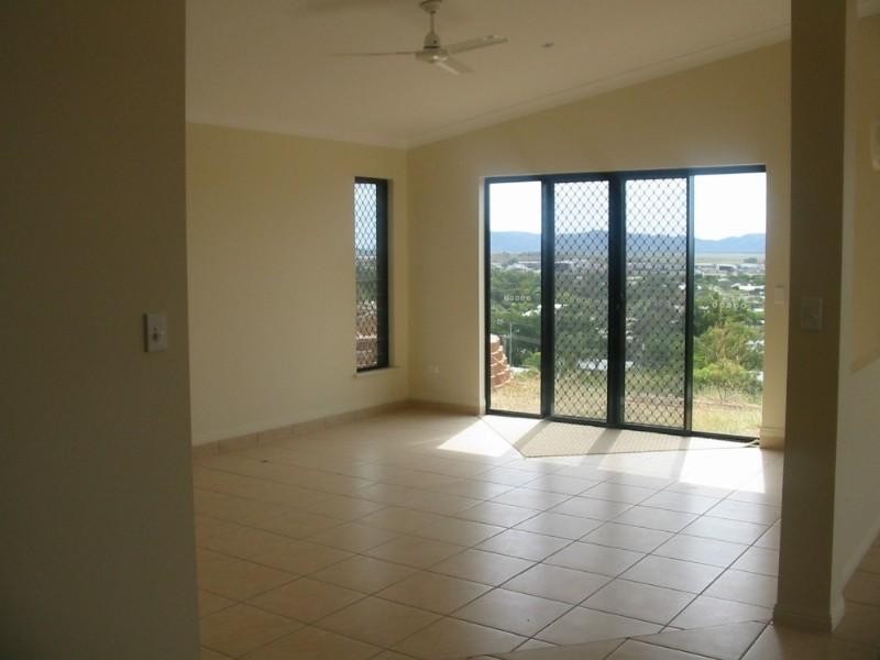 Mount Louisa QLD 4814