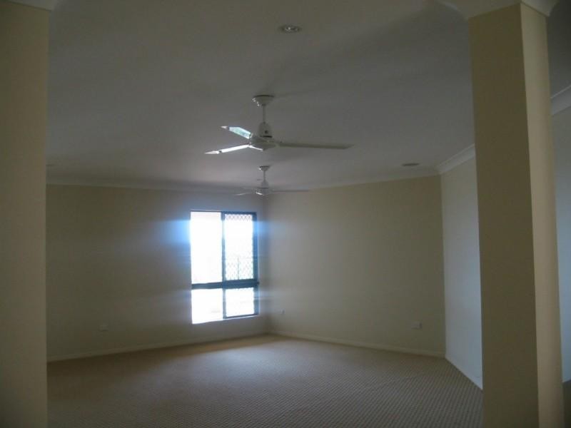 Mount Louisa QLD 4814