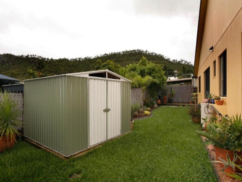 22 Monaro Court, Mount Louisa QLD 4814