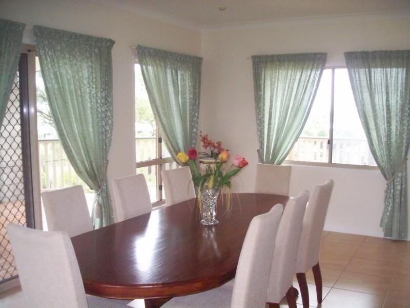 Bushland Beach QLD 4818