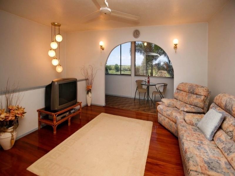 102 Robertson Street, Railway Estate QLD 4810