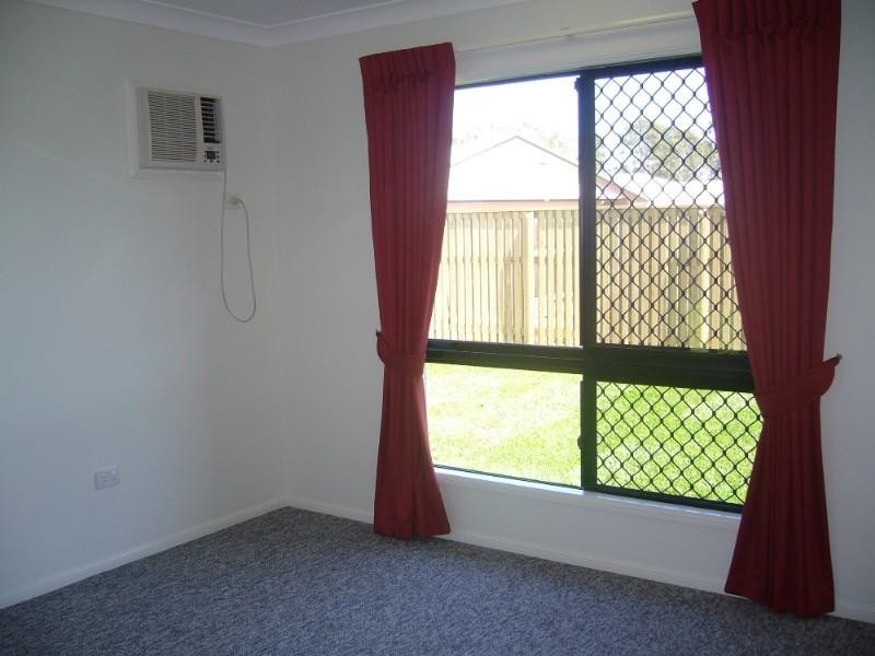 Bushland Beach QLD 4818