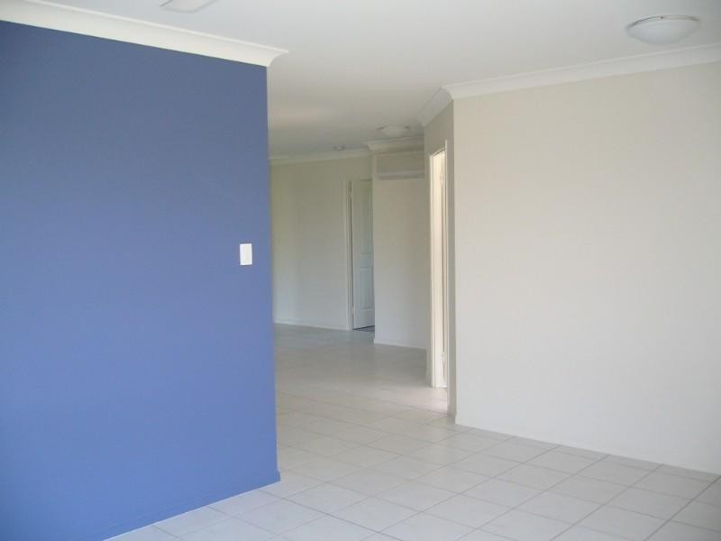 Bushland Beach QLD 4818