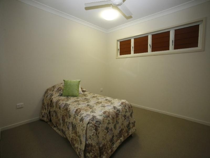 2/108 The Esplanade, Belgian Gardens QLD 4810