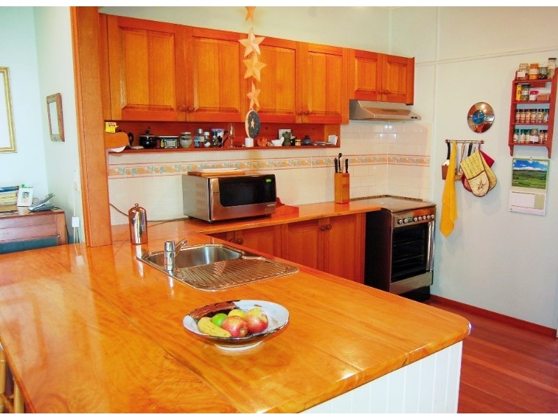 26 Stanton Terrace, North Ward QLD 4810