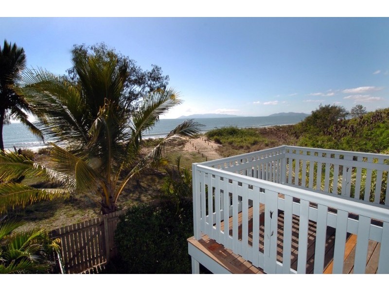 119 Cay Street, Saunders Beach QLD 4818