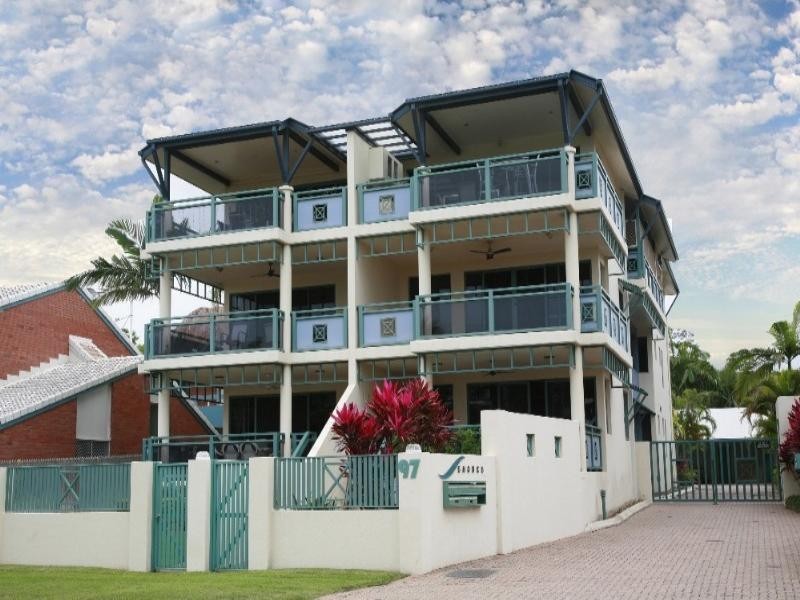 4/97 The Strand, North Ward QLD 4810