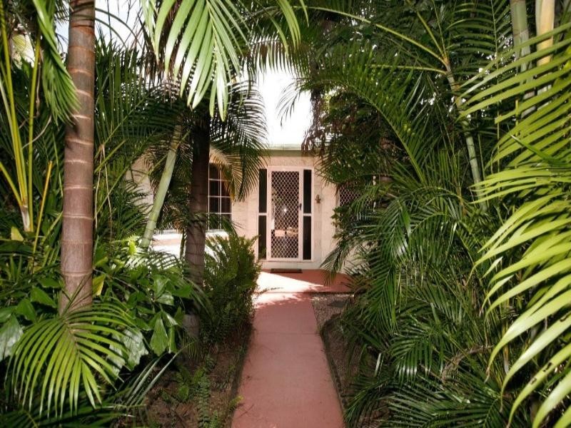 1 Sandalan Court, Bushland Beach QLD 4818