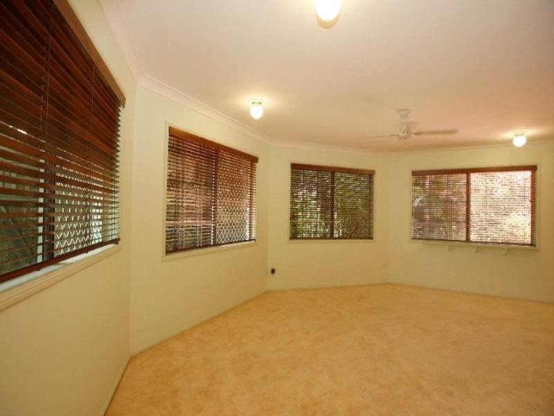 1 Sandalan Court, Bushland Beach QLD 4818