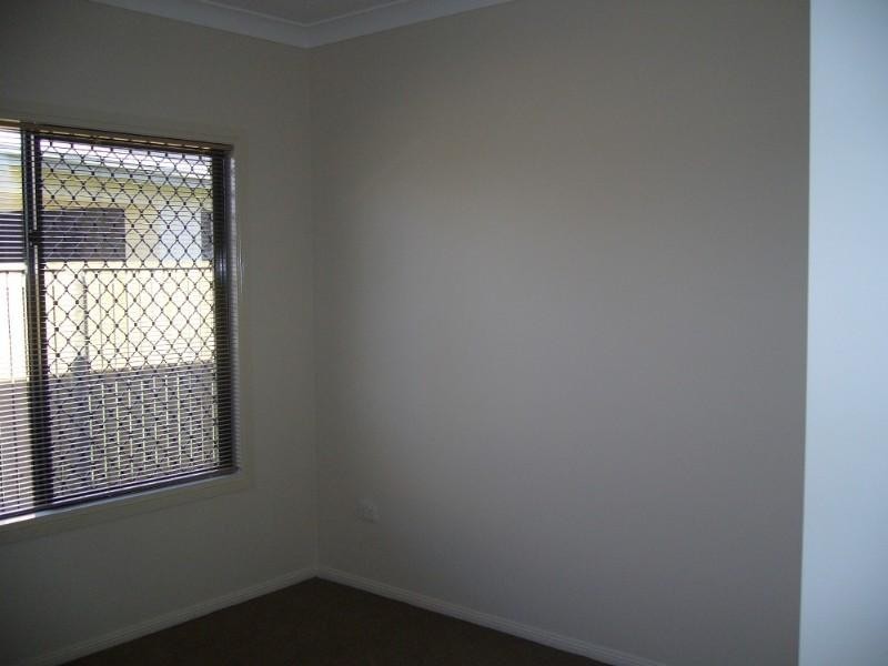 Bushland Beach QLD 4818