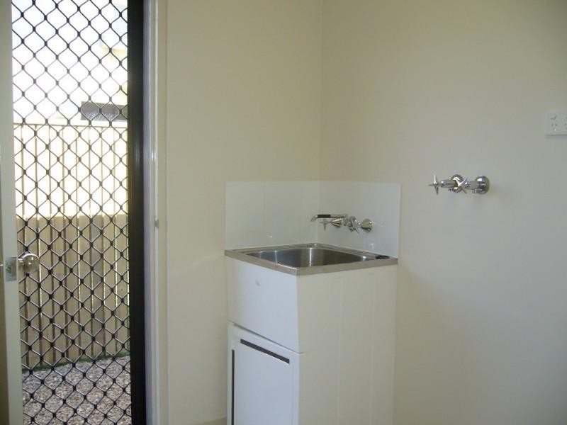 Bushland Beach QLD 4818