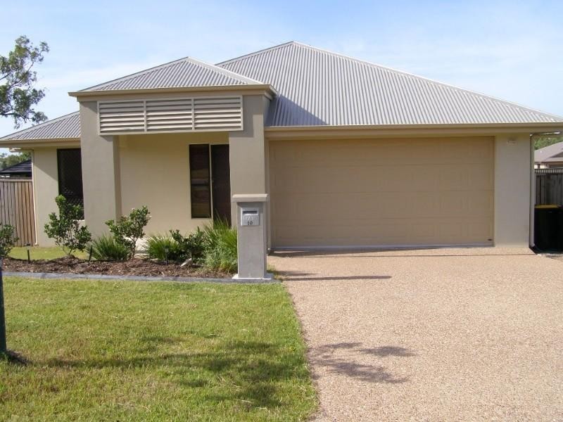 Bushland Beach QLD 4818