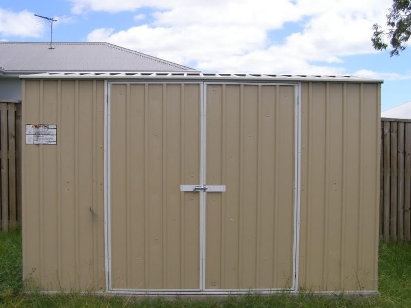 Bushland Beach QLD 4818