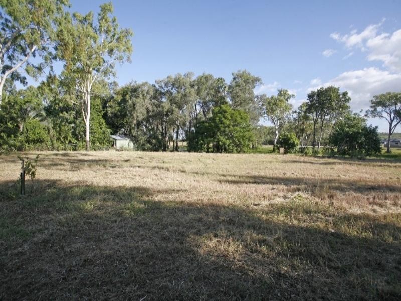 9 Ebony Court, Bushland Beach QLD 4818