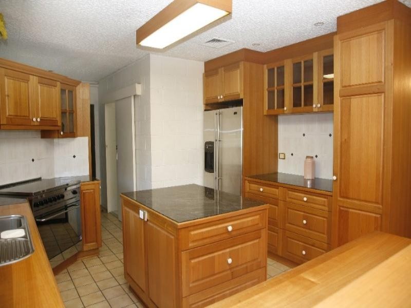 6 Orana Court, Castle Hill QLD 4810