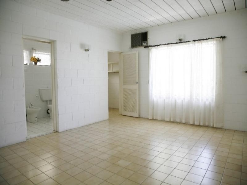 6 Orana Court, Castle Hill QLD 4810