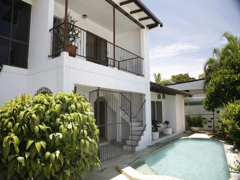 6 Orana Court, Castle Hill QLD 4810