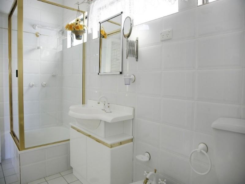 6 Orana Court, Castle Hill QLD 4810