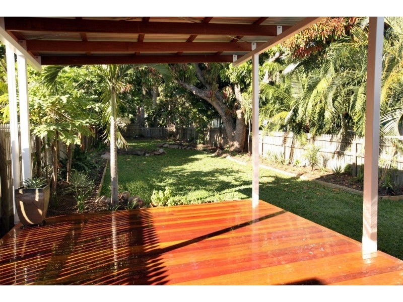 11 Mary Street, West End QLD 4810