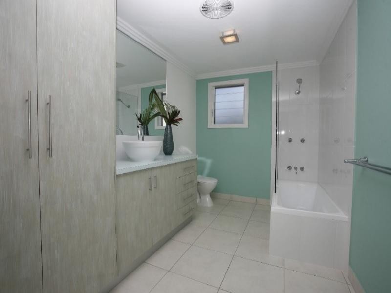 63 Ahearne Street, Hermit Park QLD 4812