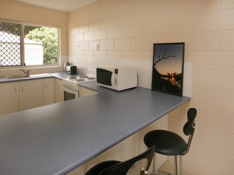 4/39 Armstrong Street, Hermit Park QLD 4812