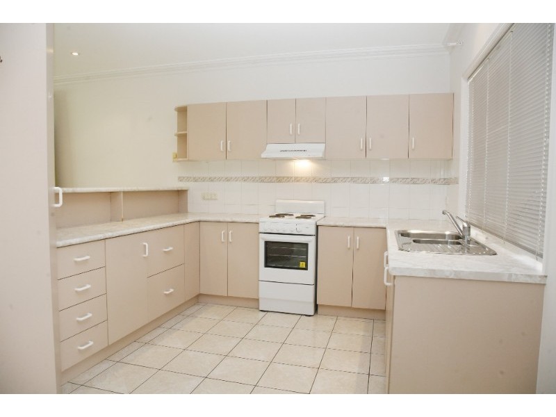 73 Banfield Drive, Mount Louisa QLD 4814