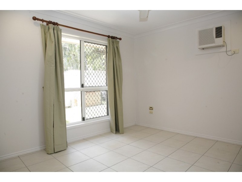 73 Banfield Drive, Mount Louisa QLD 4814