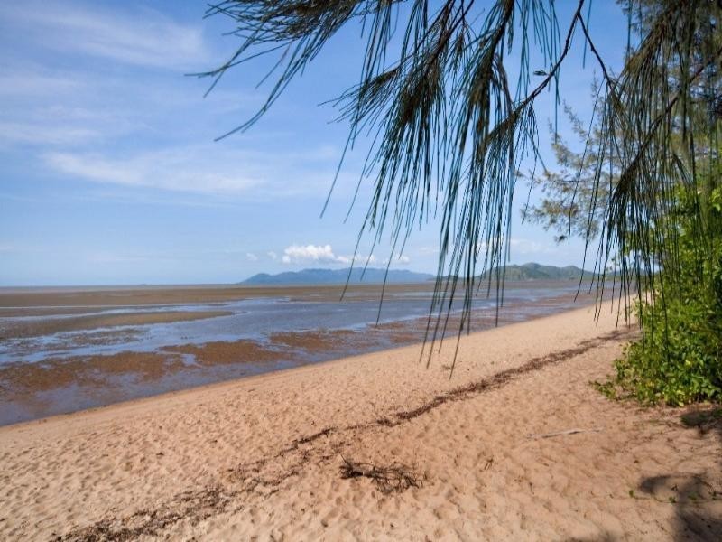 28 Minstrel Court, Bushland Beach QLD 4818