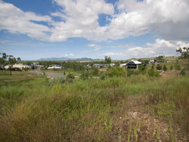 28 Minstrel Court, Bushland Beach QLD 4818