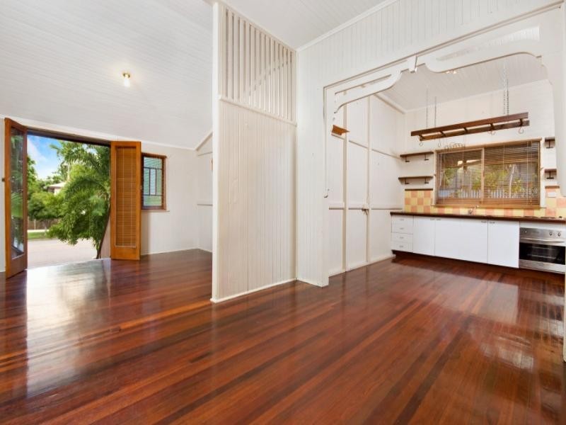 6 Second Avenue, Railway Estate QLD 4810