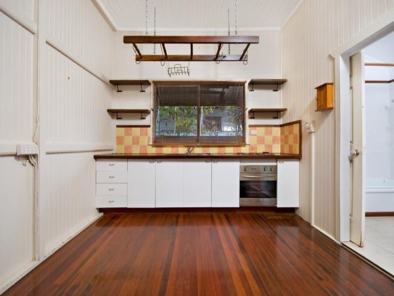 6 Second Avenue, Railway Estate QLD 4810