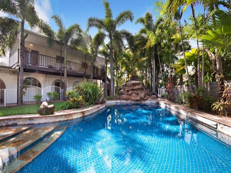 18 Heatleys Parade, Belgian Gardens QLD 4810