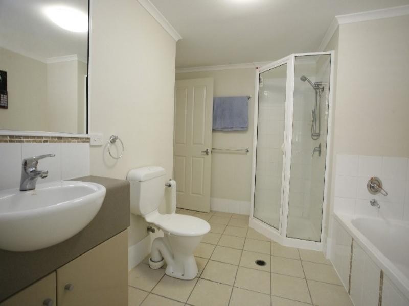 2/12-16 Martinez Avenue, West End QLD 4810