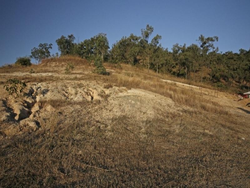 60 St Albans Road, Mount Louisa QLD 4814