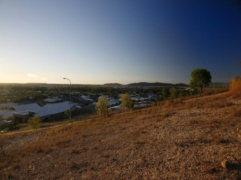 60 St Albans Road, Mount Louisa QLD 4814