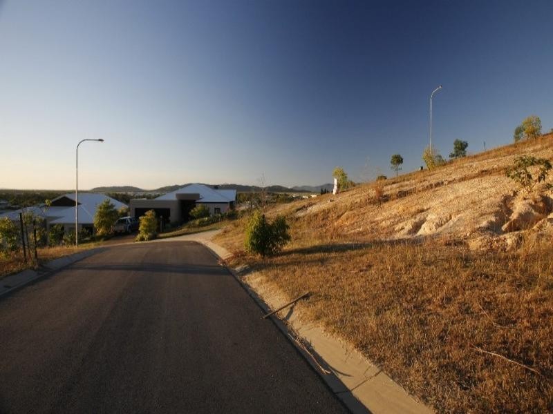 60 St Albans Road, Mount Louisa QLD 4814