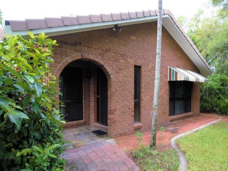 Bushland Beach QLD 4818