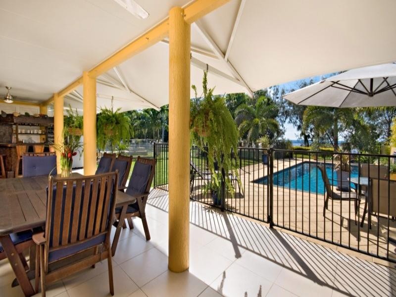50 Waterview Drive, Bushland Beach QLD 4818